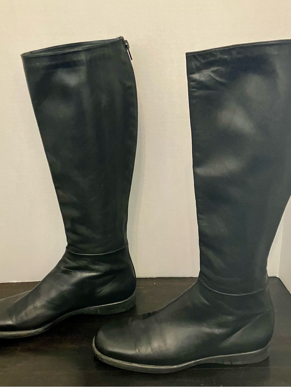 Stuart Weitzman Boots - Size 7 1/2 - Picture 3 of 9